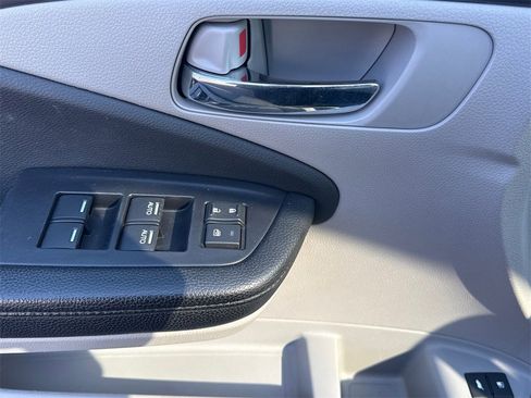 Certified 2018 Honda Pilot EX-L image 22