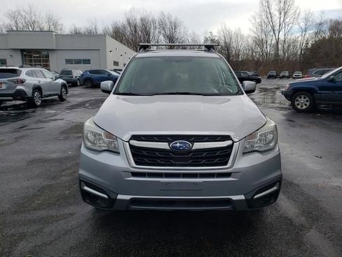 Used 2017 Subaru Forester 2.5i Premium w/ All-Weather Package image 9