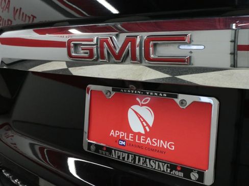 Used 2022 GMC Yukon SLT w/ SLT Premium Package image 31