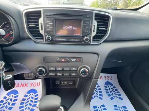 Used 2019 Kia Sportage LX image 12
