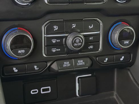 Used 2022 Chevrolet Tahoe RST w/ Luxury Package image 24