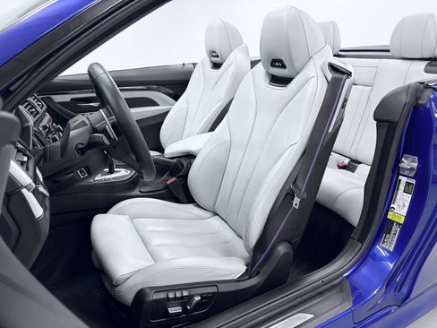 Used 2020 BMW M4 Convertible w/ Competition Package RWD image 15