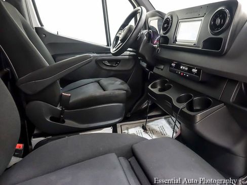 Used 2019 Mercedes-Benz Sprinter 170 Cargo w/ Driver Convenience Package image 25