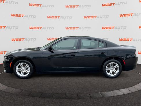 Used 2021 Dodge Charger SXT w/ Leather Interior Group image 2