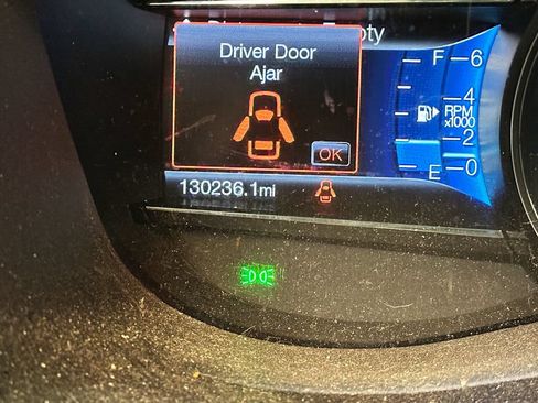 Used 2016 Ford Explorer XLT w/ Equipment Group 202A AWD/4WD image 3