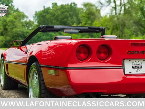 Used 1988 Chevrolet Corvette Convertible RWD image 36