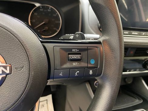 Used 2023 Nissan Rogue SV FWD image 30
