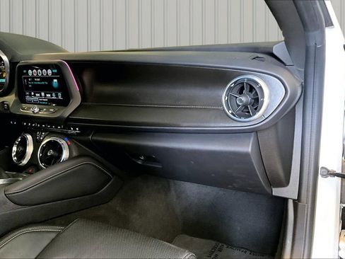 Used 2016 Chevrolet Camaro SS RWD image 12