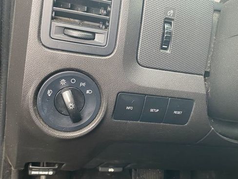 Used 2009 Ford Escape XLT image 11