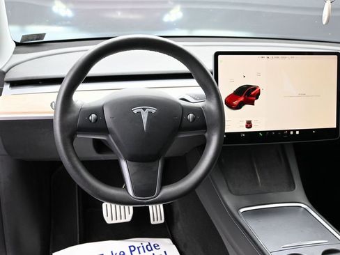 Used 2021 Tesla Model Y Performance image 37