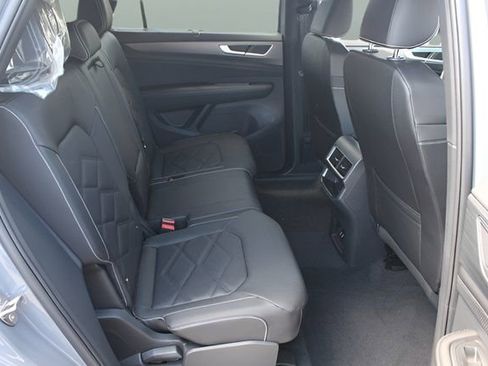 Certified 2026 Volkswagen Atlas Cross Sport SE FWD image 16