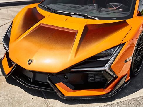 Used 2025 Lamborghini Revuelto AWD/4WD image 7