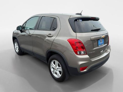 Used 2022 Chevrolet Trax LS w/ Tint and Cruise Package AWD/4WD image 3