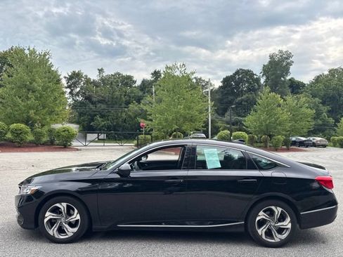 Used 2018 Honda Accord EX image 3