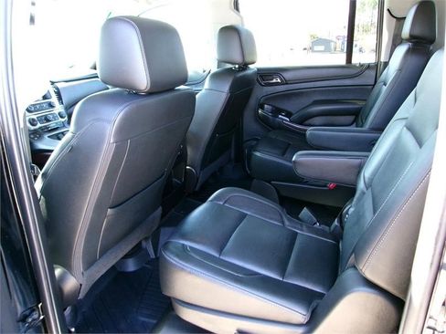 Used 2019 GMC Yukon XL SLT w/ Premium Edition image 15