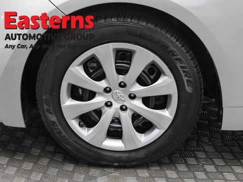 Used 2023 Toyota Corolla LE image 32