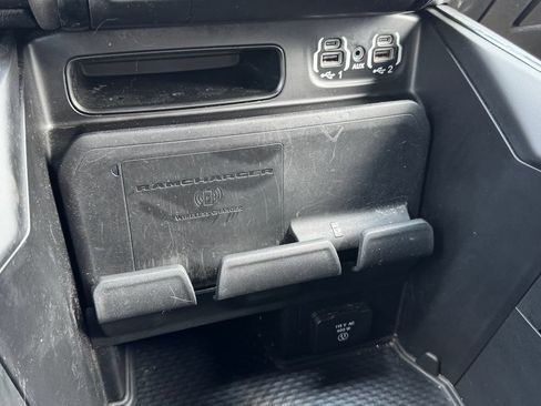 Used 2020 RAM 1500 Laramie AWD/4WD image 23