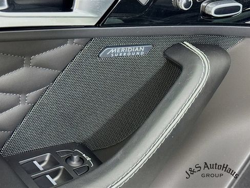 Used 2017 Jaguar F-TYPE SVR AWD/4WD image 24