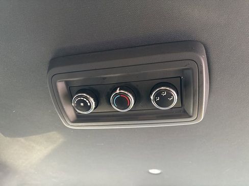 Used 2017 Dodge Grand Caravan SXT image 14