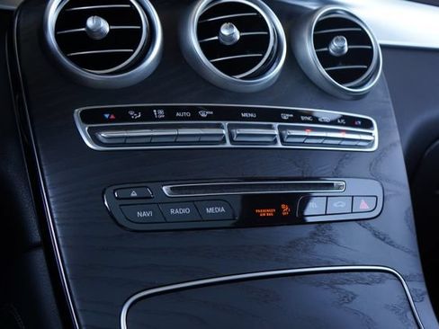 Used 2017 Mercedes-Benz GLC 300 image 18