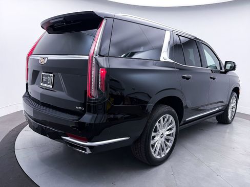Used 2023 Cadillac Escalade Premium Luxury image 16