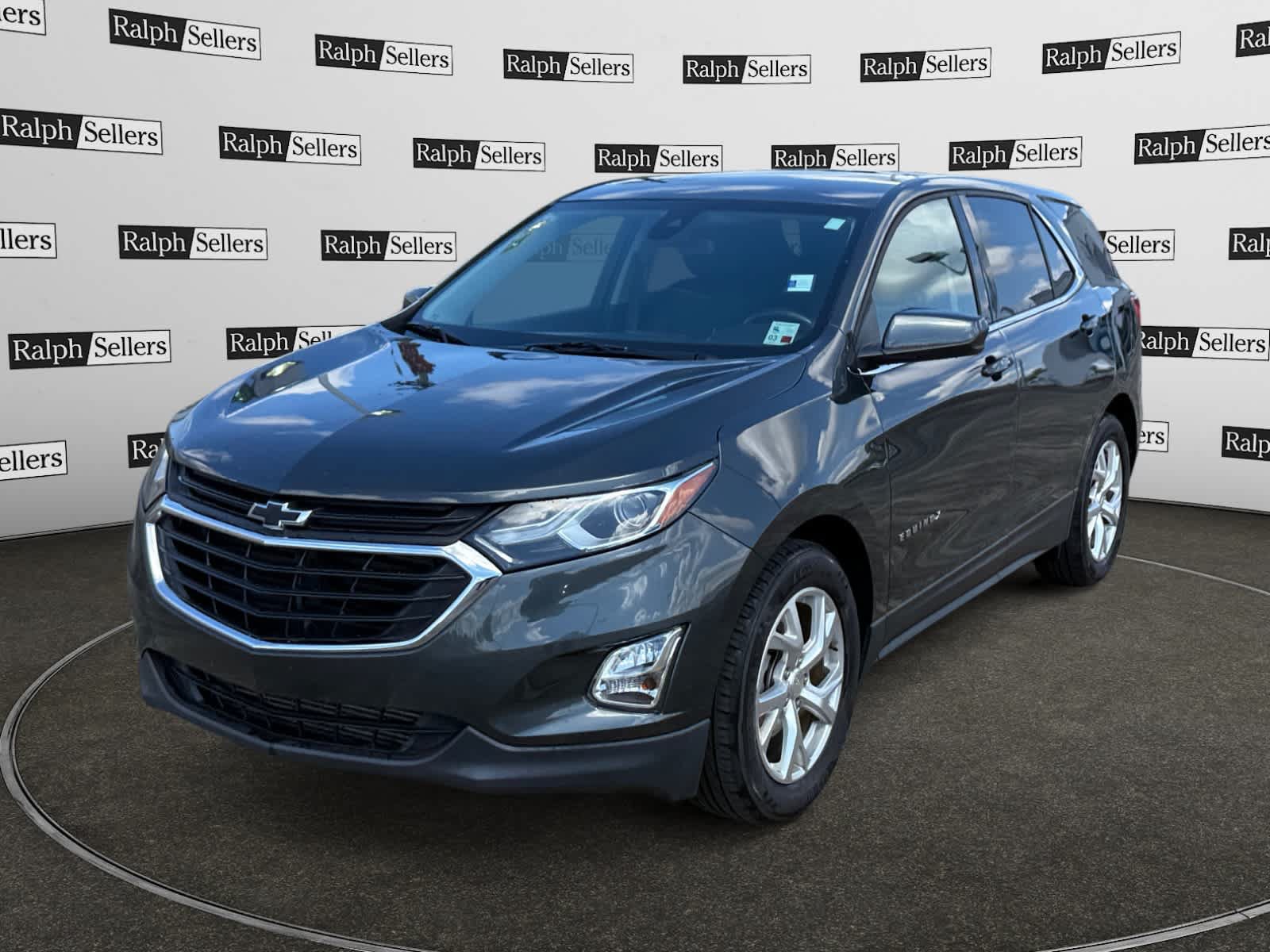 Used 2020 Chevrolet Equinox LT FWD image 2