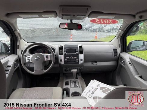 Used 2015 Nissan Frontier SV w/ SV Value Truck Package AWD/4WD image 10