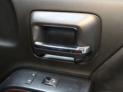 Used 2018 GMC Sierra 1500 SLE image 9