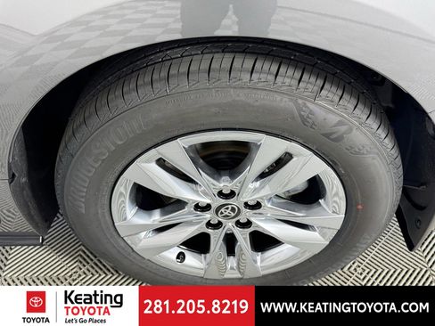 New 2026 Toyota Sienna Limited image 15