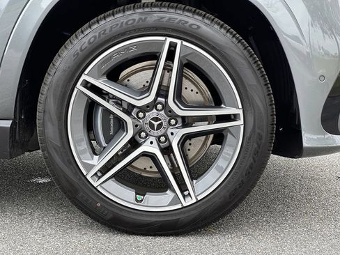 Used 2026 Mercedes-Benz GLS 450 4MATIC image 13
