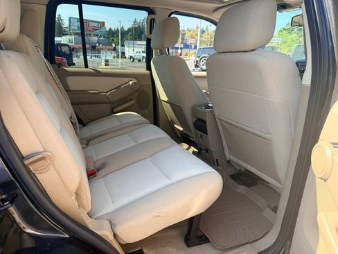 Used 2007 Ford Explorer XLT AWD/4WD image 28