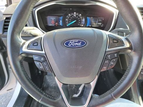 Used 2019 Ford Fusion Titanium FWD image 9