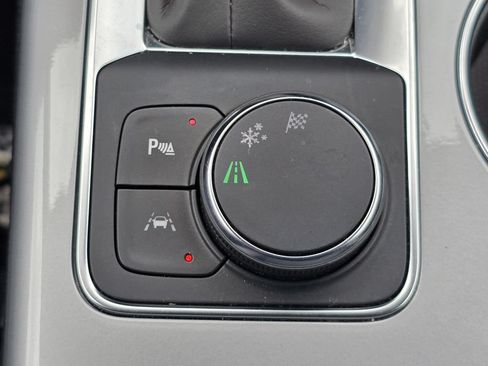 Used 2024 Chevrolet Blazer LT w/ Convenience Package FWD image 29