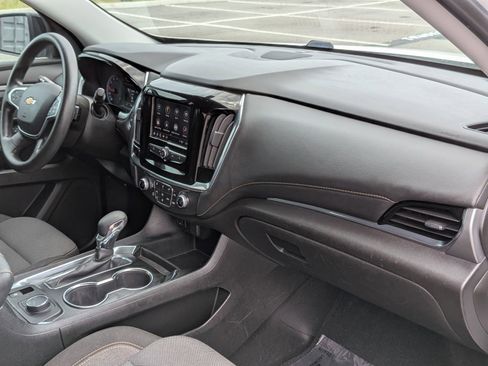Used 2021 Chevrolet Traverse LS FWD image 21