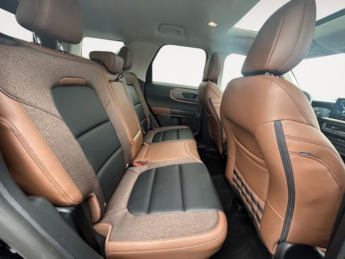 Used 2025 Ford Bronco Sport Outer Banks w/ Outer Banks Tech Package+ AWD/4WD image 23