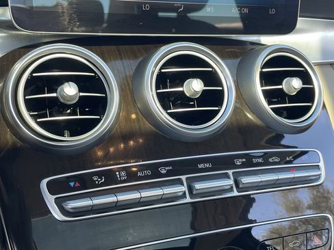 Used 2019 Mercedes-Benz C 300 Sedan image 23