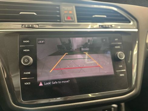 Used 2021 Volkswagen Tiguan SE R-Line AWD/4WD image 31