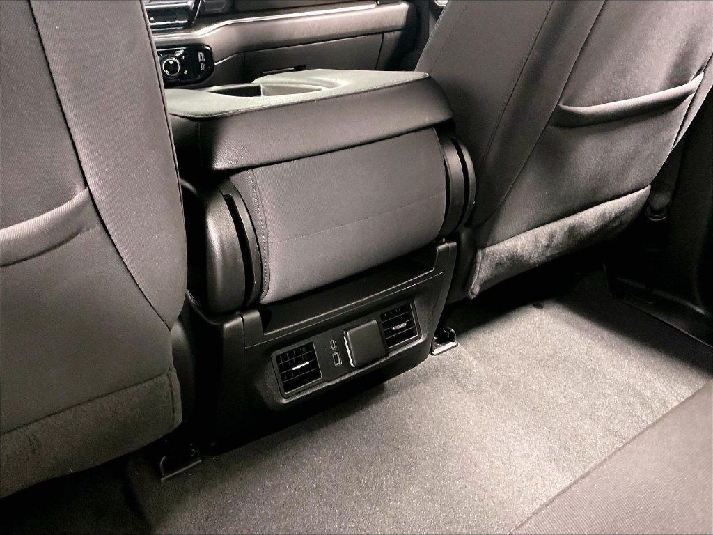 Used 2024 Chevrolet Silverado 1500 LT AWD/4WD image 27