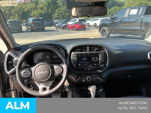Used 2025 Kia Soul LX w/ LX Technology Package FWD image 15