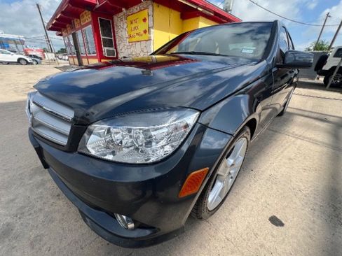 Used 2010 Mercedes-Benz C 300 Sedan image 1