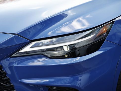 Used 2025 Lexus RX 350h image 12