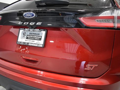 Used 2024 Ford Edge ST w/ Equipment Group 401A AWD/4WD image 11