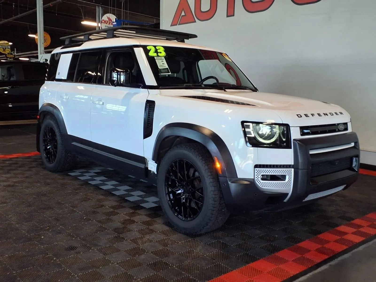 Used 2023 Land Rover Defender 110 S AWD/4WD image 2