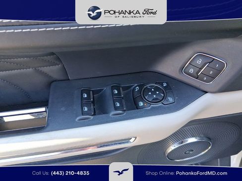 Used 2023 Ford Expedition Platinum AWD/4WD image 9