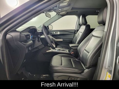 Used 2023 Ford Explorer XLT w/ Equipment Group 202A AWD/4WD image 13