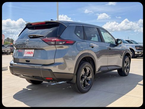 New 2026 Nissan Rogue SV FWD image 6