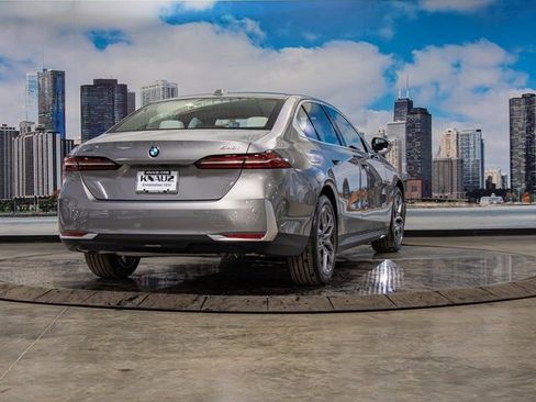 New 2026 BMW 540i xDrive w/ Premium Package image 8