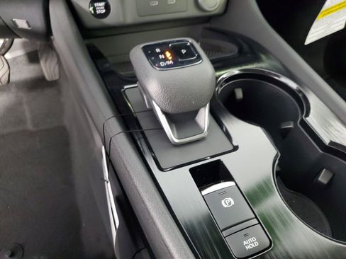 Used 2025 Nissan Rogue SV FWD image 18