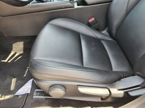 Used 2025 MAZDA MAZDA3 s Sport FWD image 23