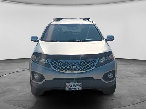 Used 2013 Kia Sorento LX w/ Convenience Pkg FWD image 2